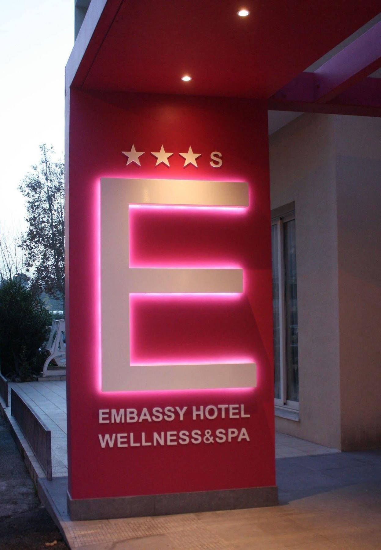 Embassy Hotel & Spa 카톨리카 외부 사진