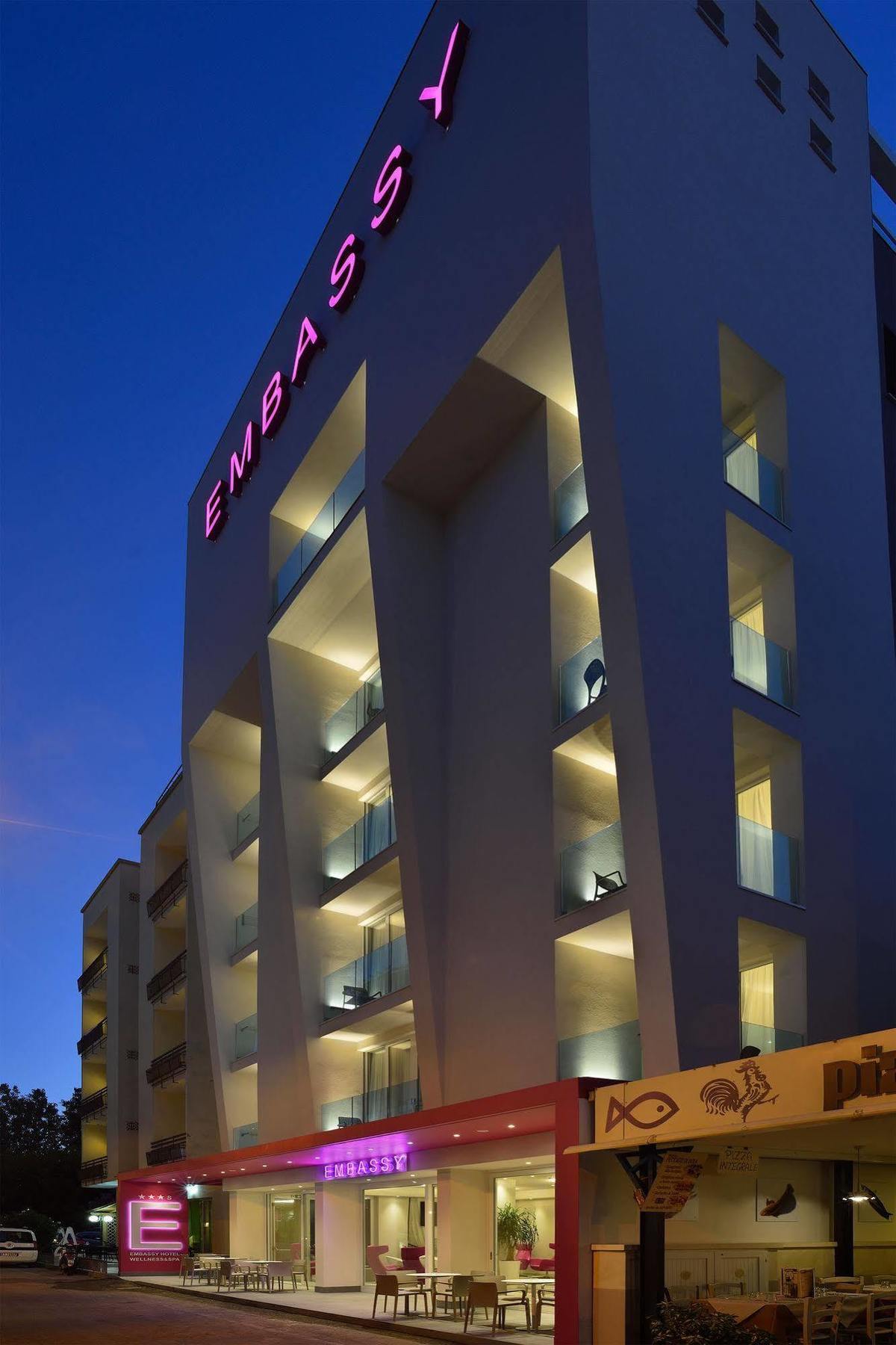Embassy Hotel & Spa 카톨리카 외부 사진