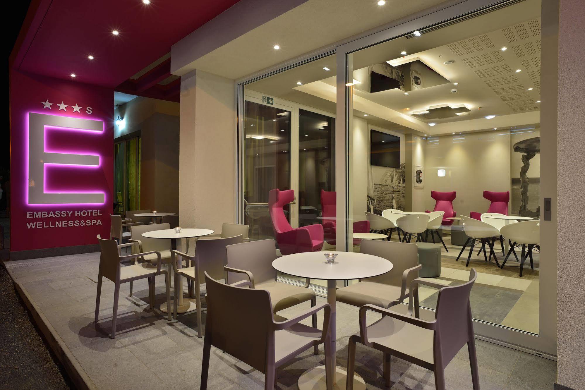 Embassy Hotel & Spa 카톨리카 외부 사진