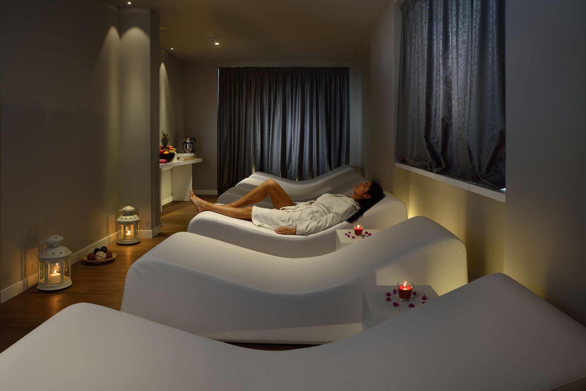 Embassy Hotel & Spa 카톨리카 외부 사진